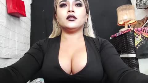 sexy kia online show from December 17, 6:41 am