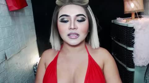 sexy kia online show from April 23, 10:45 pm