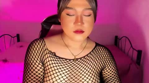 1lovelymess online show from October 28, 4:32 am