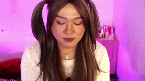 1lovelymess online show from April 7, 4:57 am