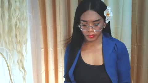 Snapshot of _karie_ chatting on October 22, 5:15 pm _karie_ online show from October 22, 5:15 pm