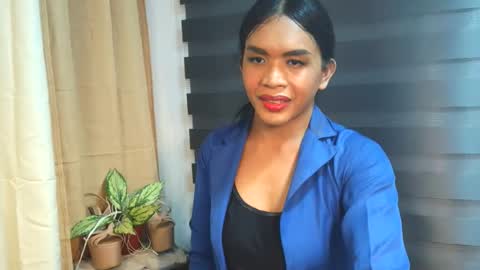 _karie_ online show from November 3, 2:27 pm