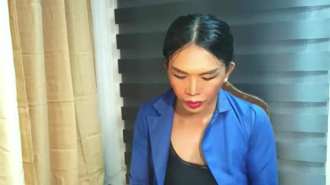 _karie_ online show from November 7, 6:35 am