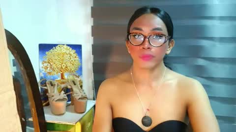 _karie_ online show from April 7, 5:41 am