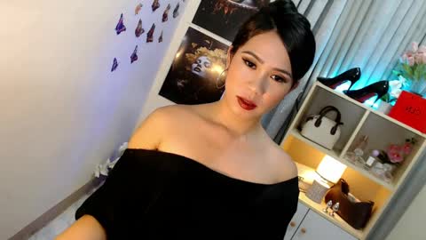 _mysticdoll_ online show from April 21, 3:35 am