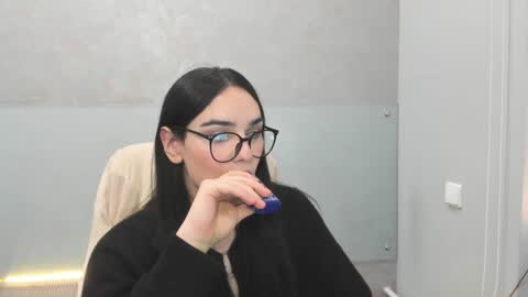 Rosalia online show from December 18, 10:46 pm