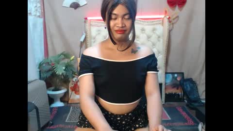 _urmorena_ online show from October 6, 11:10 am