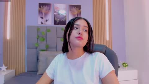 _valerycooper online show from April 12, 12:30 pm