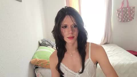 Aaeryn online show from April 16, 6:08 pm