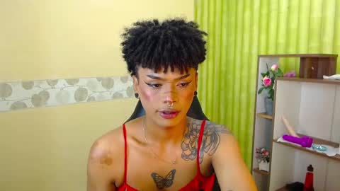 im NiallDun online show from December 31, 3:55 am