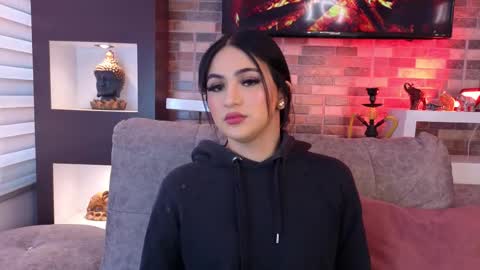 abella_as_ online show from September 11, 7:33 pm