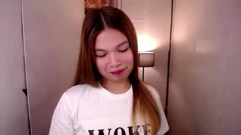 adorabletsforyouxx online show from February 21, 3:43 pm