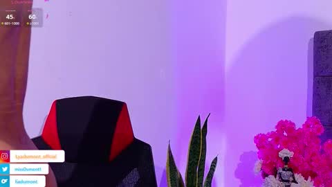 Queen Dumont   online show from March 7, 7:42 pm