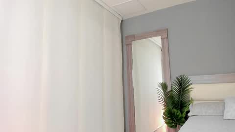 alaiaguerra online show from September 18, 7:52 pm