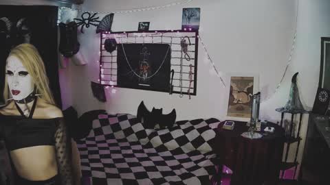 Mistic witch online show from February 7, 8:44 am