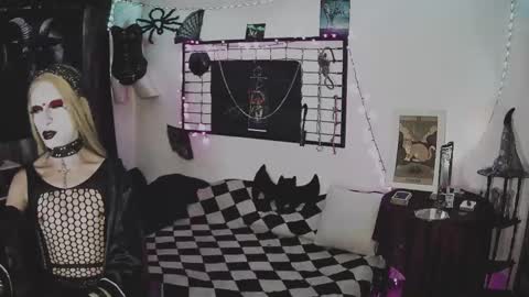 Mistic witch online show from February 12, 2:11 pm