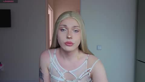 ALENA  INDEPENDENT MODEL online show from March 18, 4:46 am