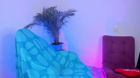 Alex Leyrer  online show from June 6, 1:23 am
