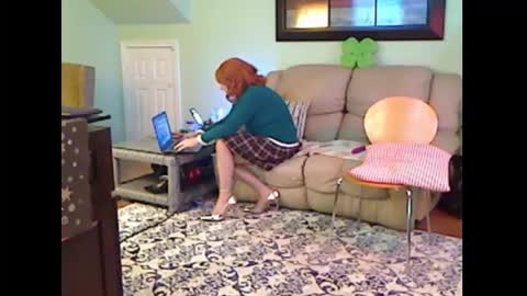 Alicia deHart  Help me reach 1000 Followers. Its FREE online show from March 15, 10:35 pm