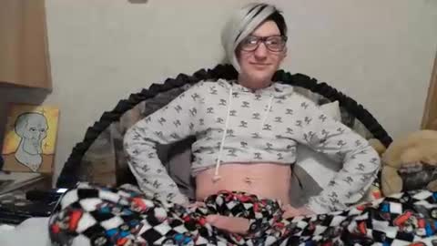 Alisha online show from November 6, 6:02 am