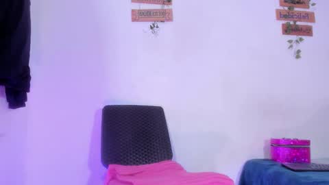 Alisia online show from November 25, 2:57 am