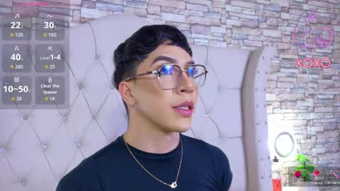 Hazel Bowie online show from April 18, 10:32 pm