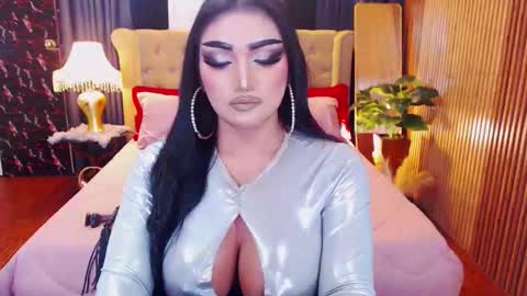 Alura Jhenson online show from February 17, 8:55 am