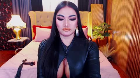 Alura Jhenson online show from April 1, 1:41 pm