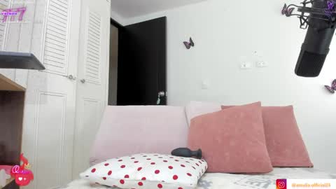 Amalia    Ig online show from April 21, 7:09 pm