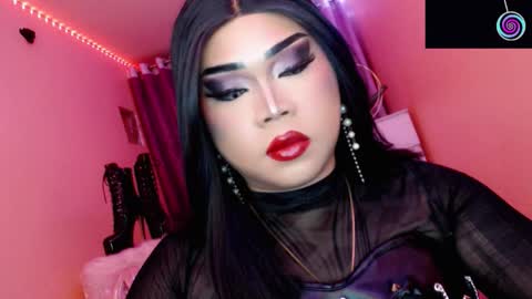 Queen Mireska online show from October 24, 2:44 pm