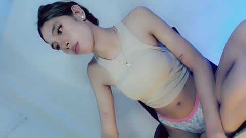 Belle Tylor online show from February 5, 5:52 am