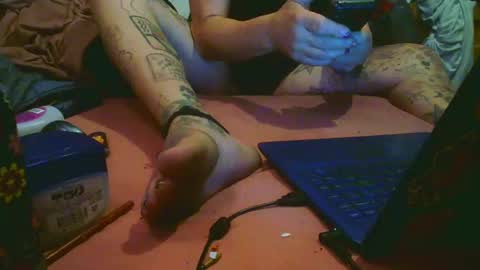 Snapshot of analwhore666 chatting on October 16, 6:25 am kinkylilanalslut online show from October 16, 6:25 am