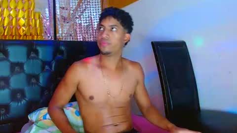 andrea andres couplehot online show from April 21, 7:59 am