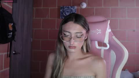 Andrea  online show from October 9, 3:35 pm