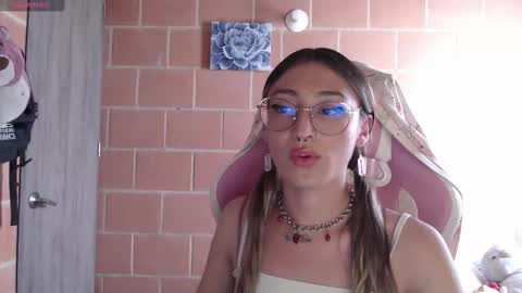 Andrea  online show from February 20, 6:10 pm