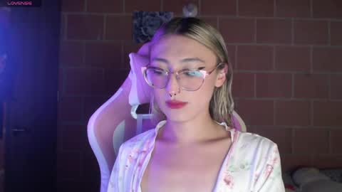 Andrea  online show from April 15, 11:04 am