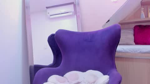 Andre Castaneda online show from December 3, 7:07 pm