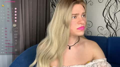 anjalin_sososok online show from March 15, 3:53 am