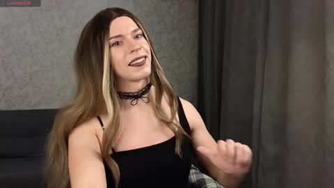 Anna online show from April 27, 7:56 pm