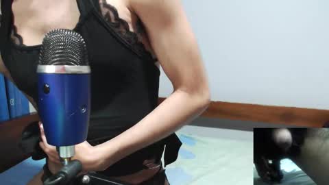 Snapshot of april1999350209 chatting on September 14, 11:09 pm april1999350209 online show from September 14, 11:09 pm