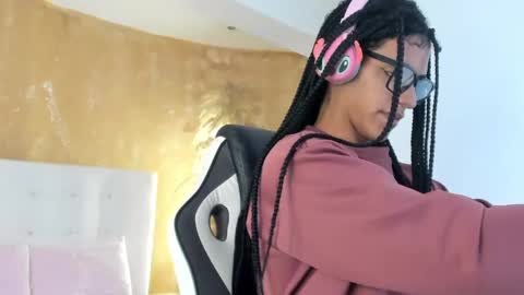 aprill_fox online show from February 27, 3:04 am