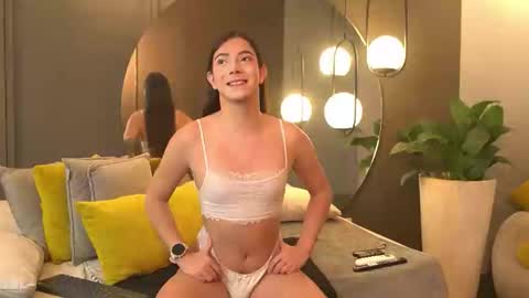 Ariaa online show from April 10, 7:30 pm