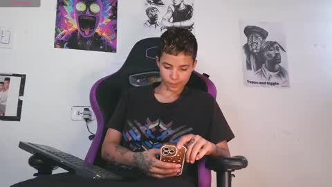 Aron online show from December 19, 6:56 pm