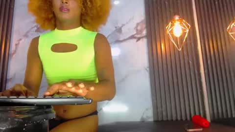 ashleysofiathenison online show from May 31, 6:09 pm