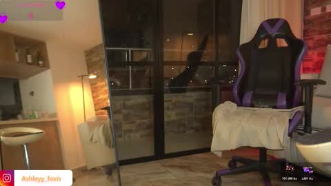 Ashley Fox online show from March 7, 4:07 am