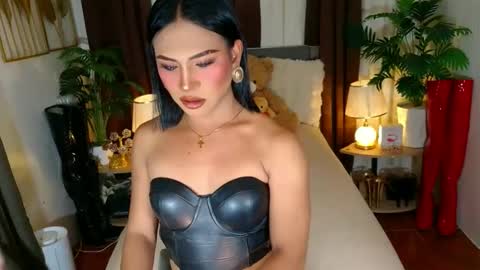asian_massivecock22 online show from March 2, 4:58 pm