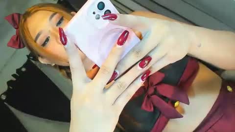Snapshot of aurora_hera chatting on October 14, 4:46 am Kate online show from October 14, 4:46 am