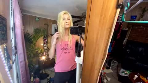 Destiny Nicole online show from April 13, 3:43 am