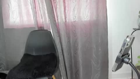 isabella online show from February 13, 4:50 pm