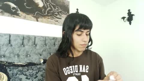 Bella online show from March 18, 8:30 pm